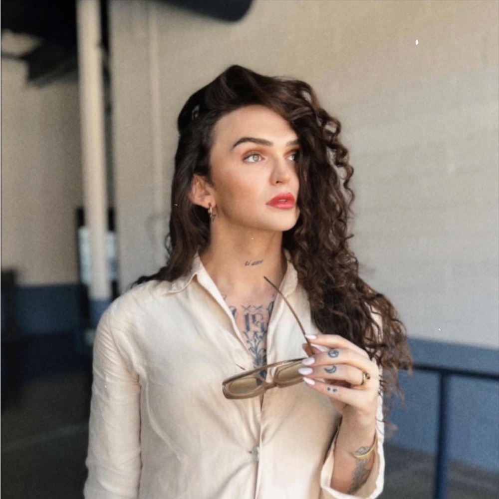 Meet your Posher, Amo Elizabeth.